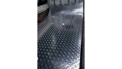 лист нержавеющий рифленый квинтет 3 мм 12Х18Н10Т купить в Санкт-Петербурге