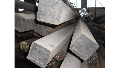 поковку стальную квадратную 460 мм 18ХГТ купить в Санкт-Петербурге