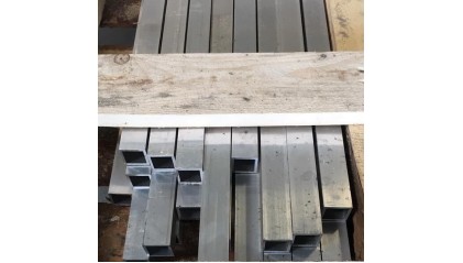 трубу алюминиевую профильную квадратную 25x25 2 мм АД1 купить в Санкт-Петербурге