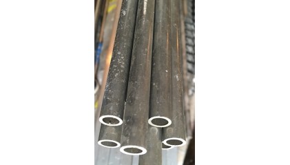 Трубу алюминиевую прессованную 100x5 мм А7 купить в Санкт-Петербурге