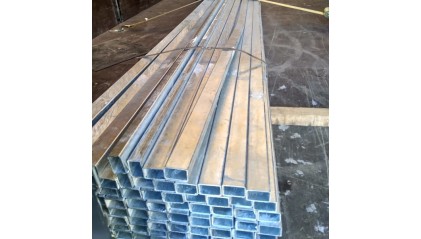 трубу профильную прямоугольную Б/Ш оцинкованную 40x20x2 мм 08пс купить в Санкт-Петербурге