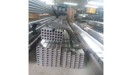 трубу нержавеющую профильную ЭСВ квадратную 40x40 3 мм AISI 304 купить в Санкт-Петербурге