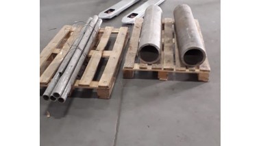Труба нержавеющая бесшовная г/д 108x5 мм 12Х18Н10Т ГОСТ 9940-81 фото
