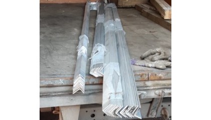 уголок алюминиевый равнополочный 20x20х2,5 мм Д16Т купить в Санкт-Петербурге