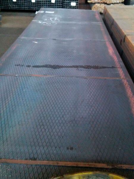 Лист стальной с ромбическим рифлением 2x1250x2500 мм Ст3пс ГОСТ 8568-77 фото