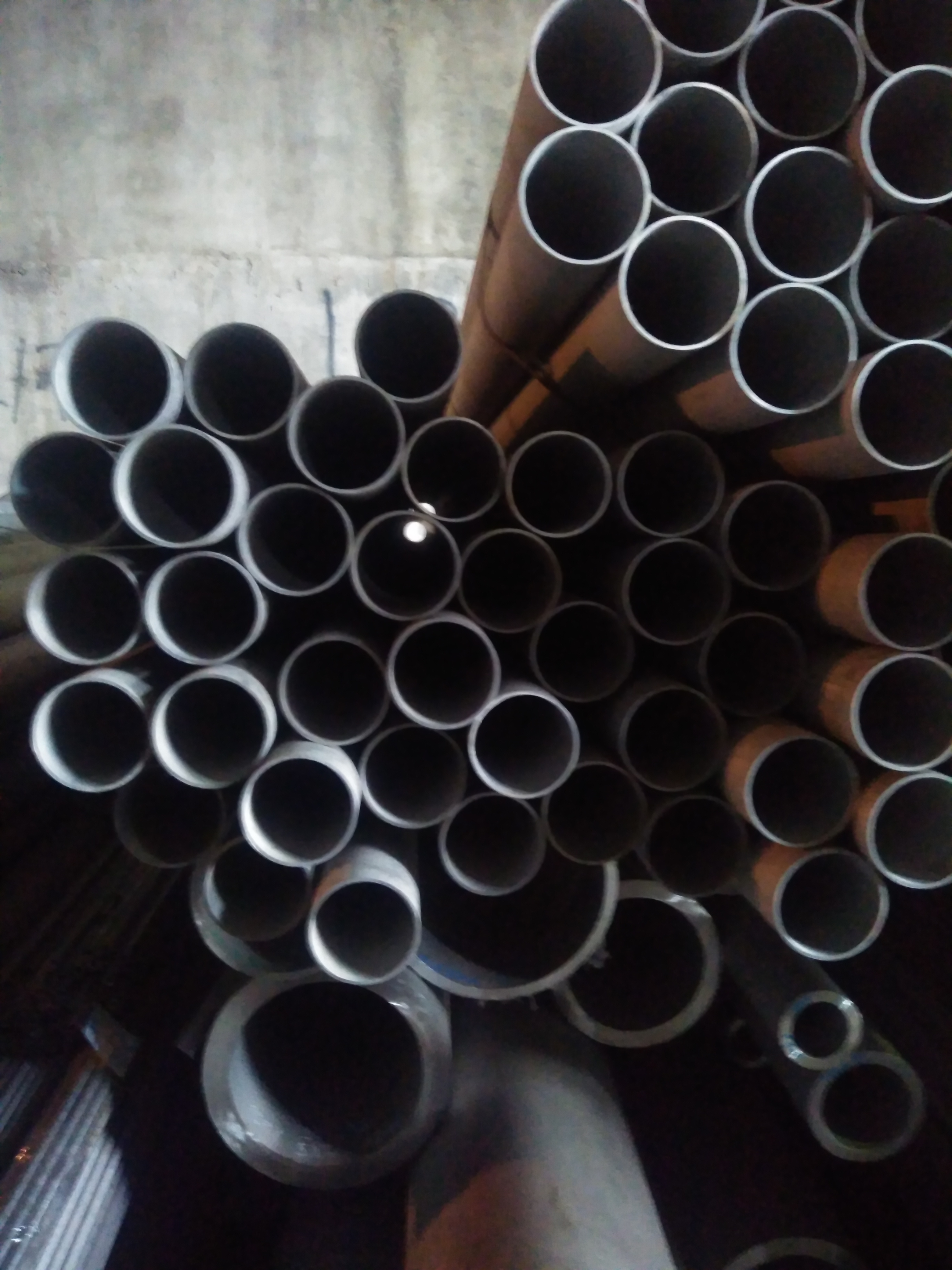 Трубы бесшовные стальные Санкт-Петербурге